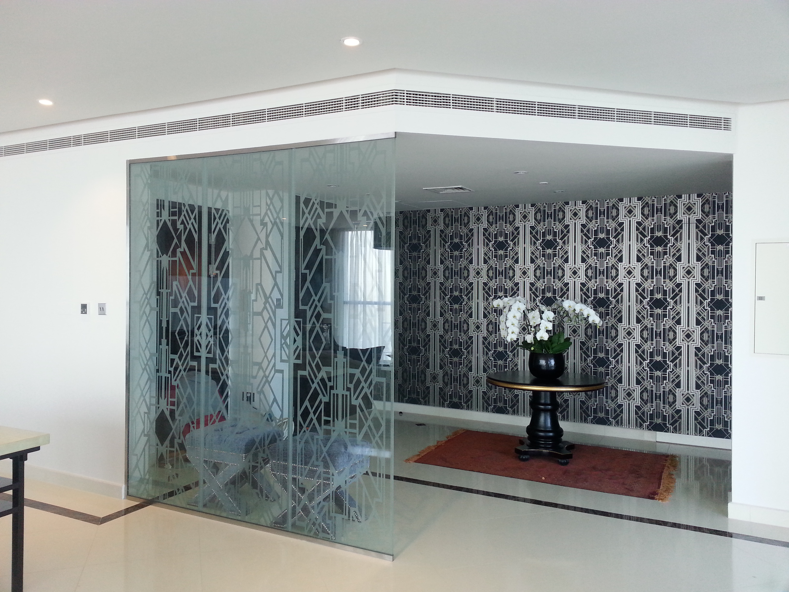 Living space glass partition